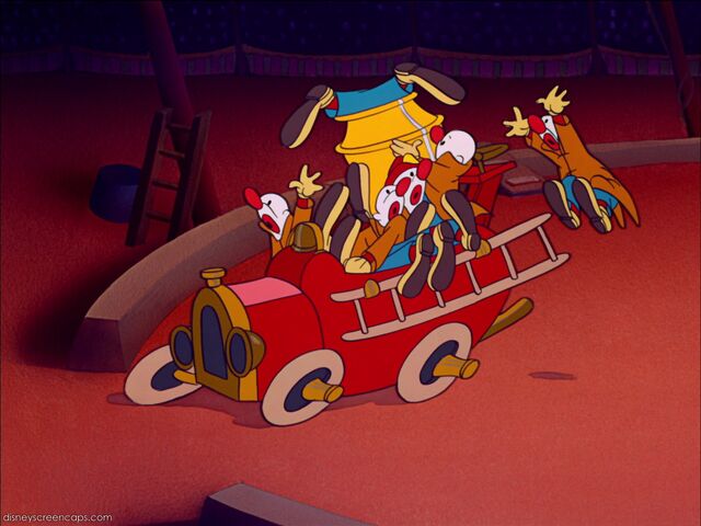 File:Dumbo-disneyscreencaps com-6885.jpg