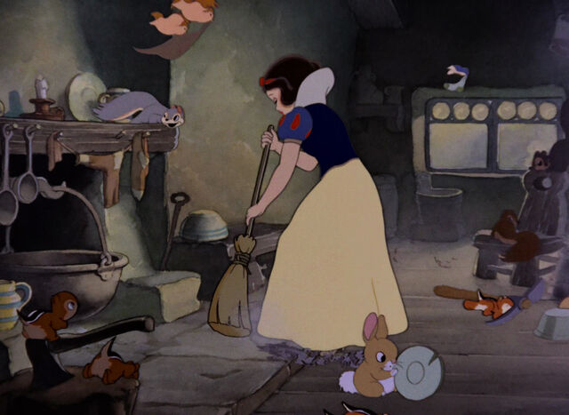 File:Snow-white-disneyscreencaps.com-1931.jpg