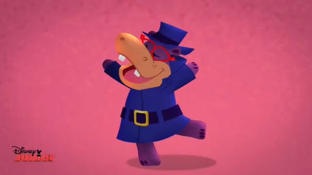 File:Animated hallie the detective2.jpg