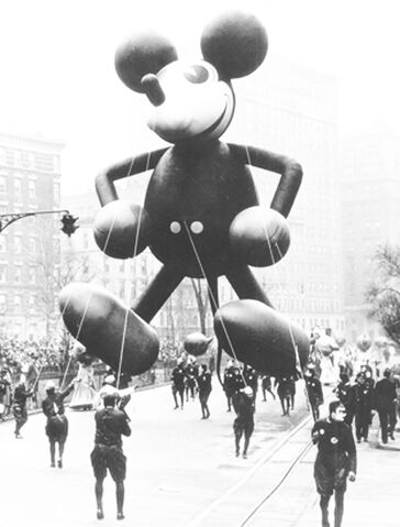 File:Mickey-mouse.jpg