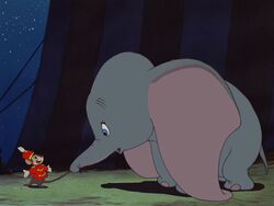 Dumbo-disneyscreencaps.com-2741