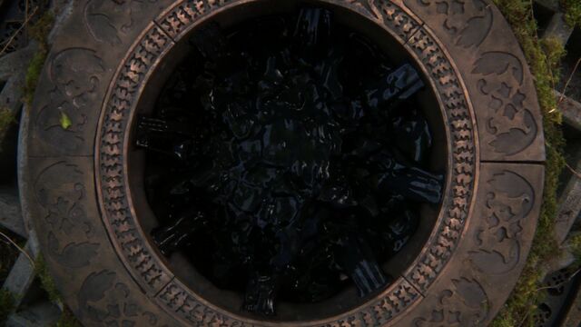 File:Once Upon a Time - 5x08 - Birth - Dark One Vault Full.jpg
