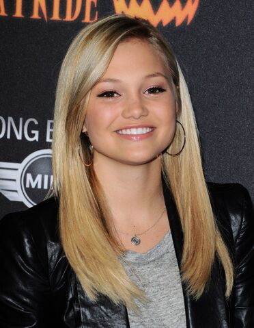 File:Olivia Holt 6.jpg