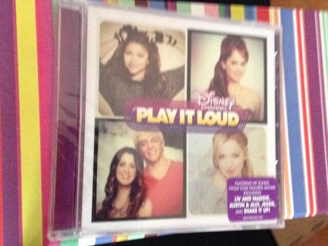 File:Play it loud cd .jpg
