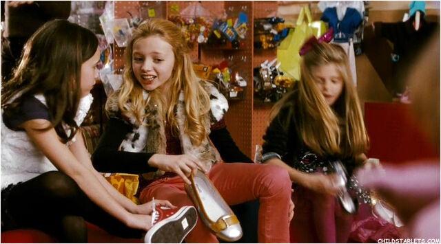 File:Katie and Emma3.jpg