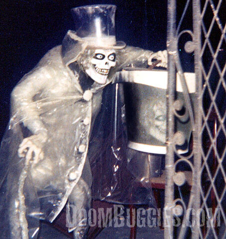 File:DisneyHatboxGhost.jpg