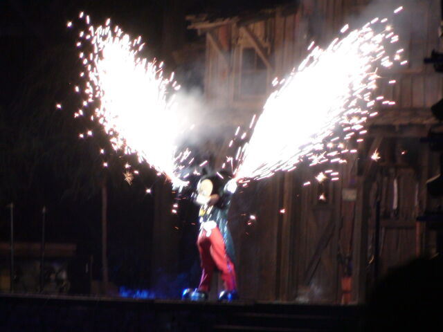 File:Fantasmic!.jpg