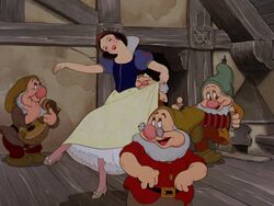 Snow-white-disneyscreencaps.com-6282.jpg