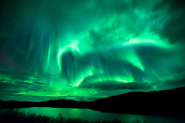 File:Green-sky 2220839k.jpg