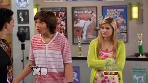 Normal Kickin It S02E03 We Are Family 720p HDTV h264-OOO mkv 000585184