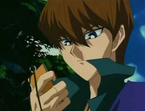 KaibaLookatpict