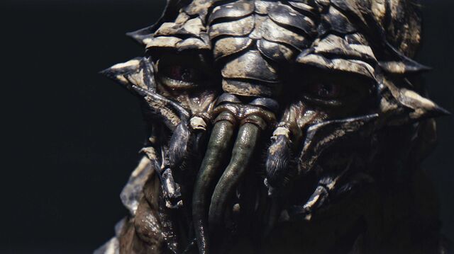 File:District-9-alien.jpg
