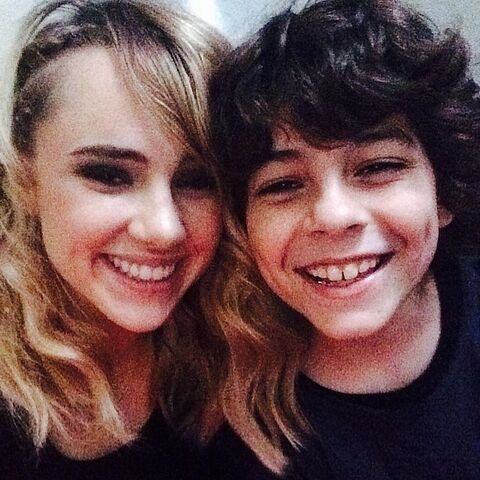 File:Suki-Waterhouse-Marlene-Emjay-Anthony-Hector-two.jpg