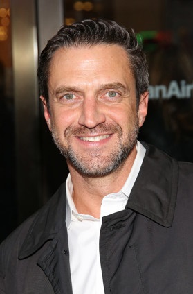 Raul Esparza | Doblaje Wiki | FANDOM powered by Wikia