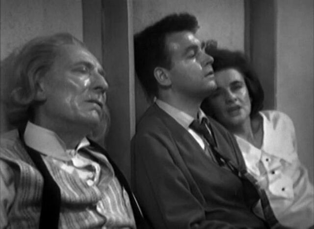 Файл:Doctor.Who.Classic.s01e02b-The.Survivors.DVDRip.Rus-Eng.1001cinema.ru-(031465)15-13-03-.jpg