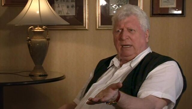 Delwedd:Tom Baker 2.jpg