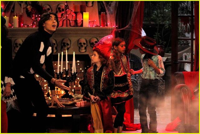 File:Howloween70.jpg