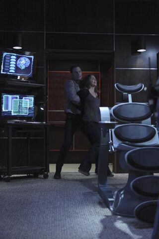 File:Promo-instinct-07.jpg
