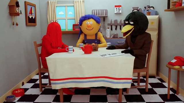 File:YellowBirdAndRed.png
