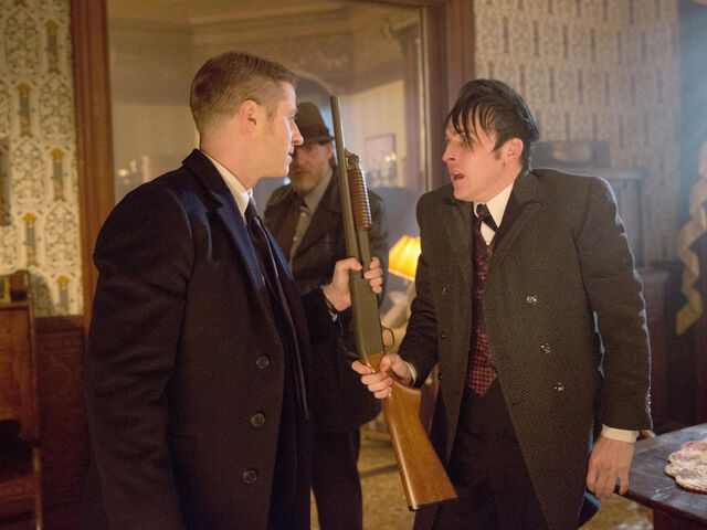 File:Robin-Lord-Taylor-The-Penguin.jpg