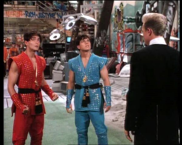 File:DoubleDragonMedallion.jpg