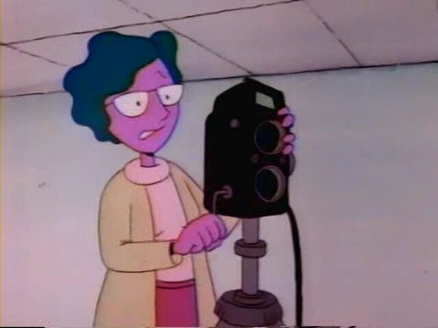 File:Theda with a Camera.jpg