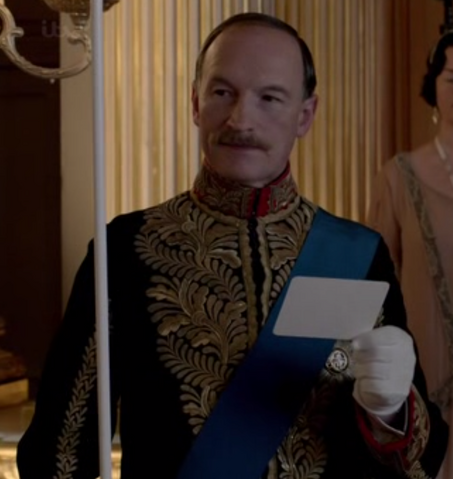 File:AlistairBruceS4E9.png