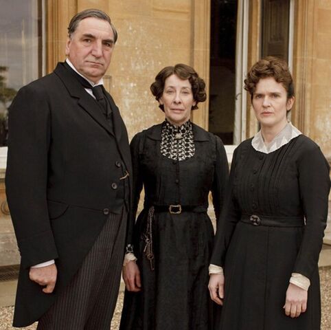 File:Da-s1-cast-032 595.jpg