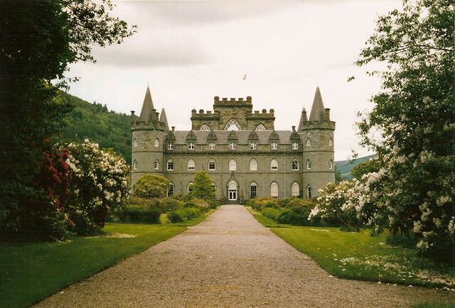 File:Inveraray-Castle.jpg