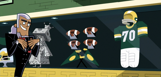 File:S01e07 Vlad's Packers collection.png