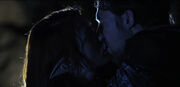 Cairn tallis kiss