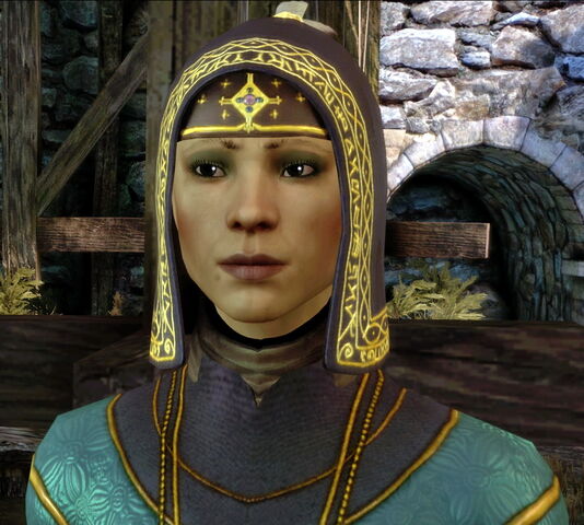 File:NPC-Hooded Courier Elven Alienage.jpg