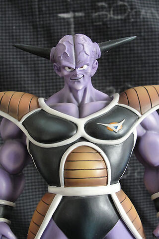 File:Ginyu statue ff.jpg
