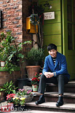 Archivo:Lee Sang Yeob12.jpg