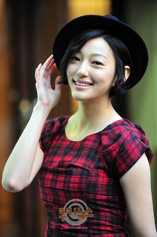 Archivo:Lee El1.jpg