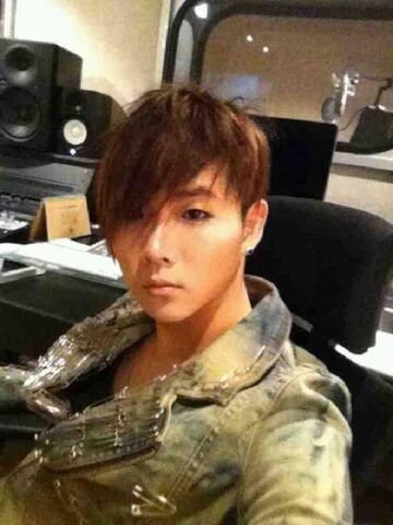 Archivo:Tae hyukfd.jpg
