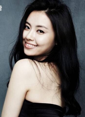 Archivo:Seo Yoon Ah.jpg