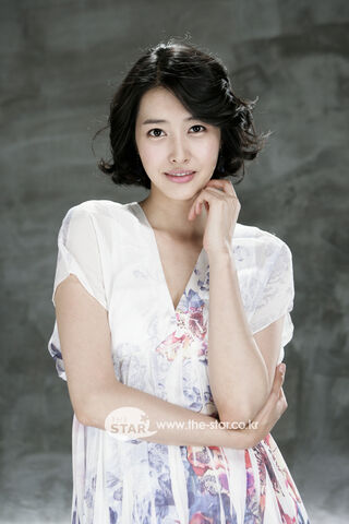 Archivo:Wang Ji Hye5.jpg