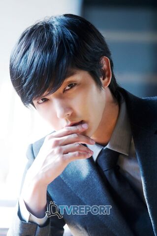 Archivo:Lee Jun Ki37.jpg