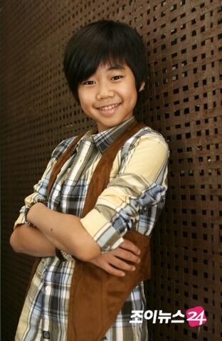 Archivo:Park Ji Bin10.jpg
