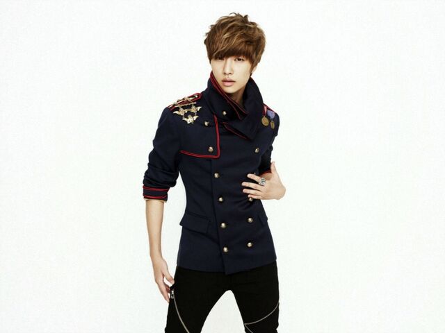 Archivo:Jeong Min 04.jpg