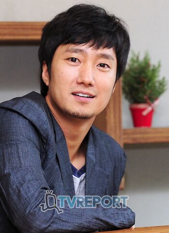 Archivo:Park Hae Il18.jpg