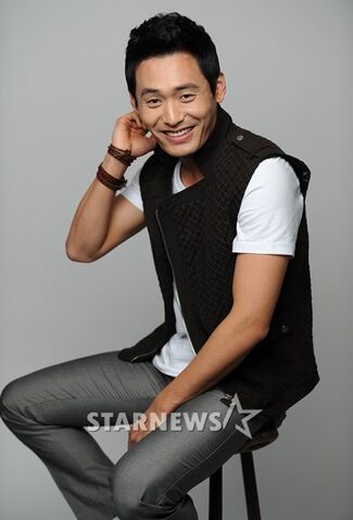 Archivo:Choi Dae Hoon2.jpg