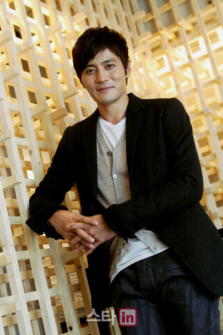 Archivo:Jang Dong Gun11.jpg