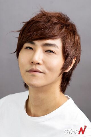 Archivo:Jung Dong Ha12.jpg