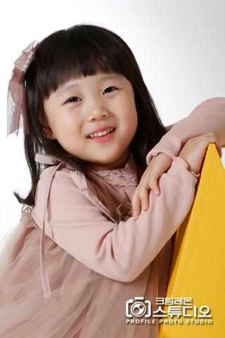 Archivo:Kim Ha Yoo2.jpg