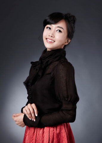 Archivo:Kang Hyun Jung6.jpg