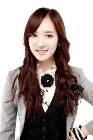 Archivo:Min Hee4.jpg