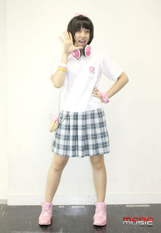 Archivo:CandyMafia bambam student 01.jpg