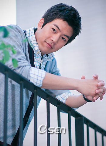 Archivo:Lee Sang Yoon2.jpg